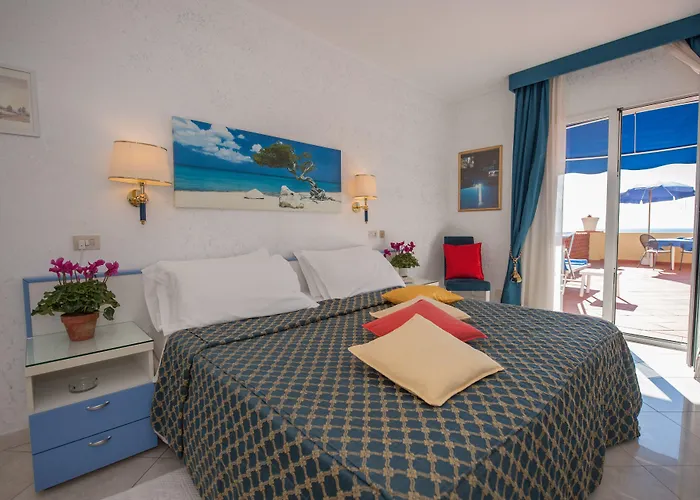 웨버엠베서더스 호텔