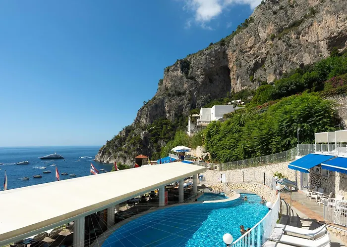 웨버엠베서더스 4*