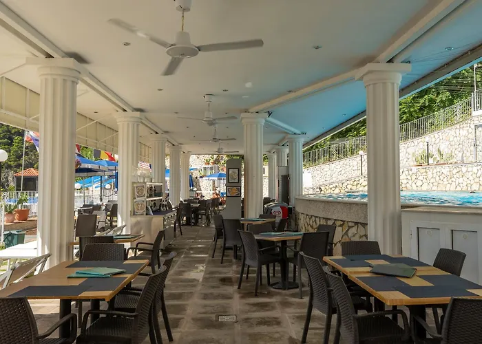 웨버엠베서더스 4* 카프리