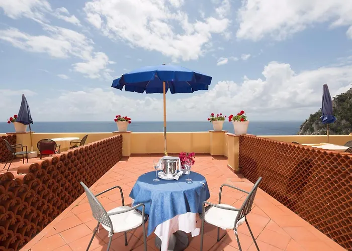 웨버엠베서더스 4* 카프리