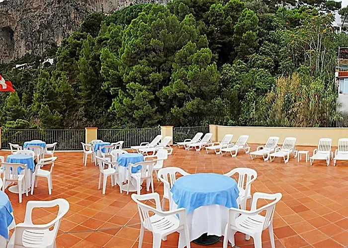 호텔 웨버엠베서더스 4*