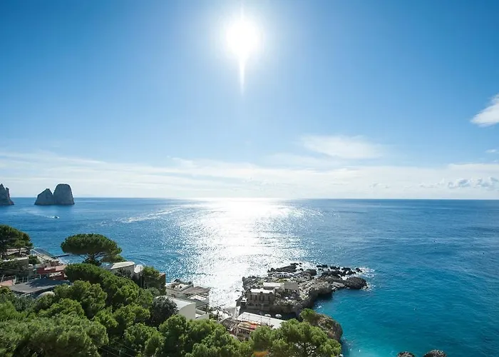 Weber Ambassador Hotel 4*