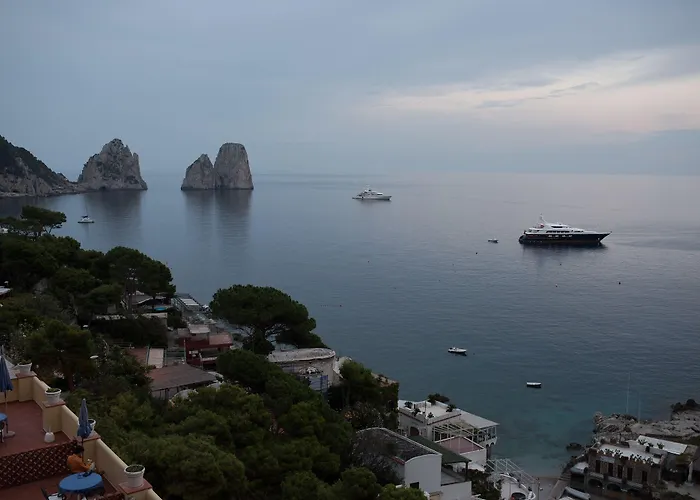 Weber Ambassador Hotel Capri