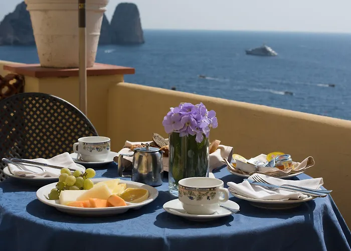 Weber Ambassador Hotel 4*