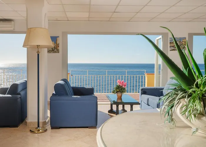 Weber Ambassador 4* Capri